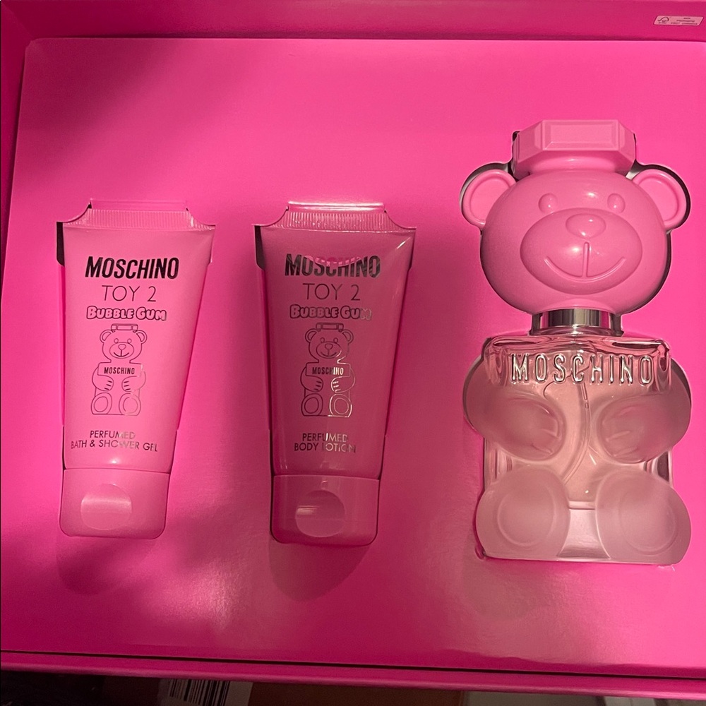 Moschino Toy 2 Bubble Gum perfume gift set!